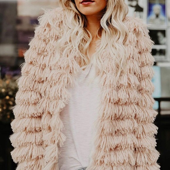 ❄️HP❄️Open Front Faux Fur Coat - Picture 4 of 16